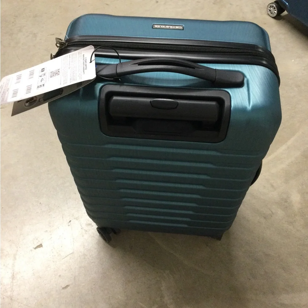 Traveler Teal Hardside Spinner Carry-On